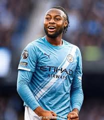 短道速滑世锦赛：中国队上冰训练 生日歌送上祝福